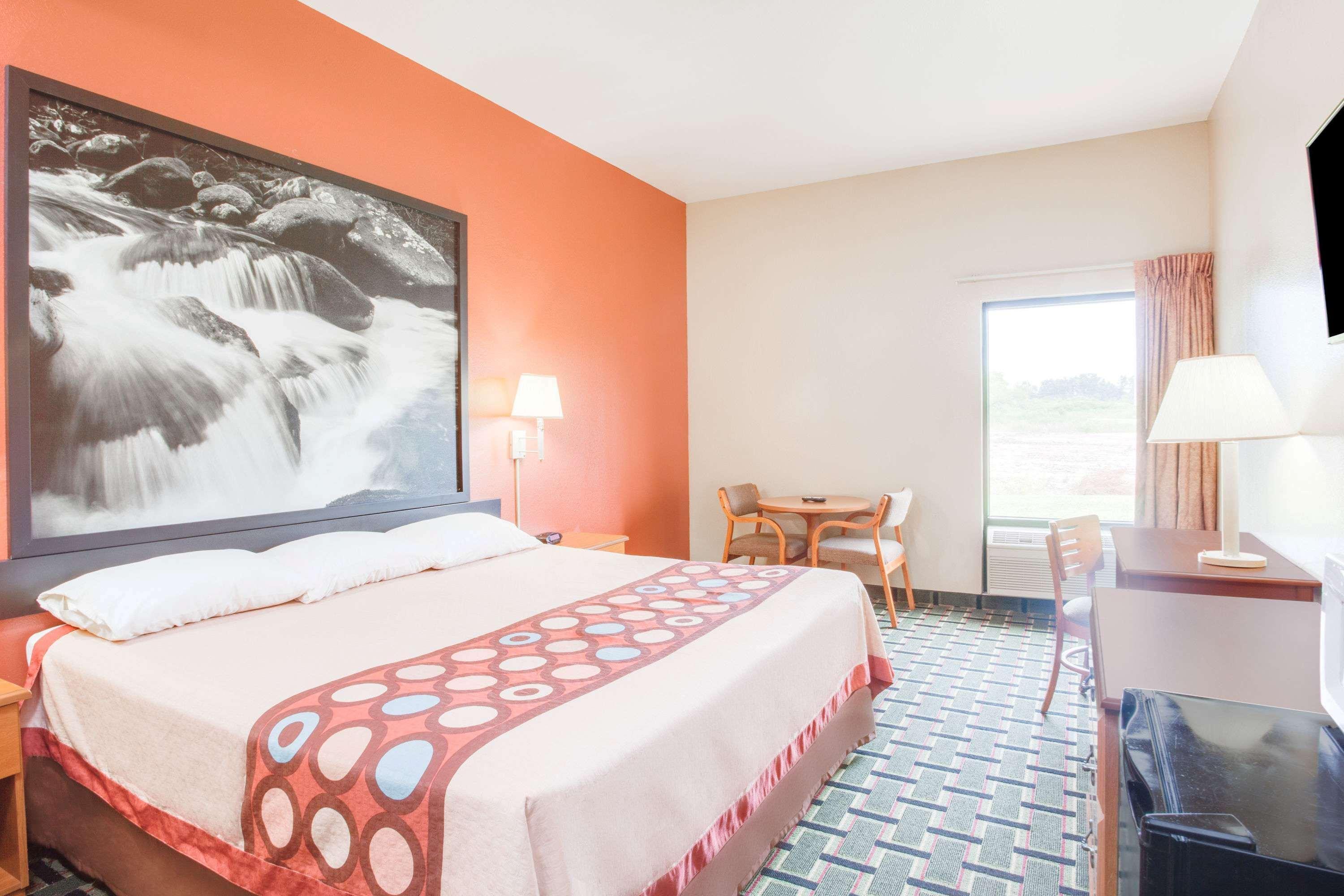Super 8 By Wyndham Crossville Tn Εξωτερικό φωτογραφία