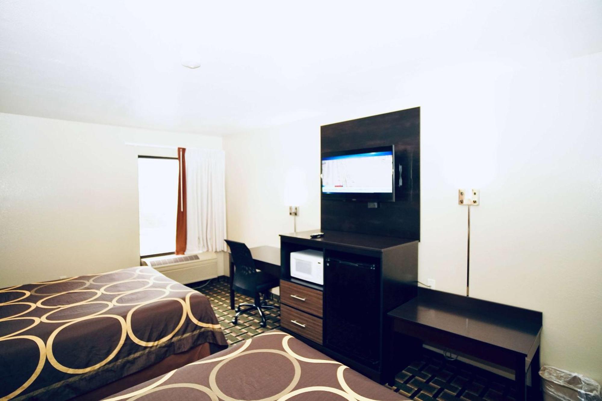 Super 8 By Wyndham Crossville Tn Εξωτερικό φωτογραφία