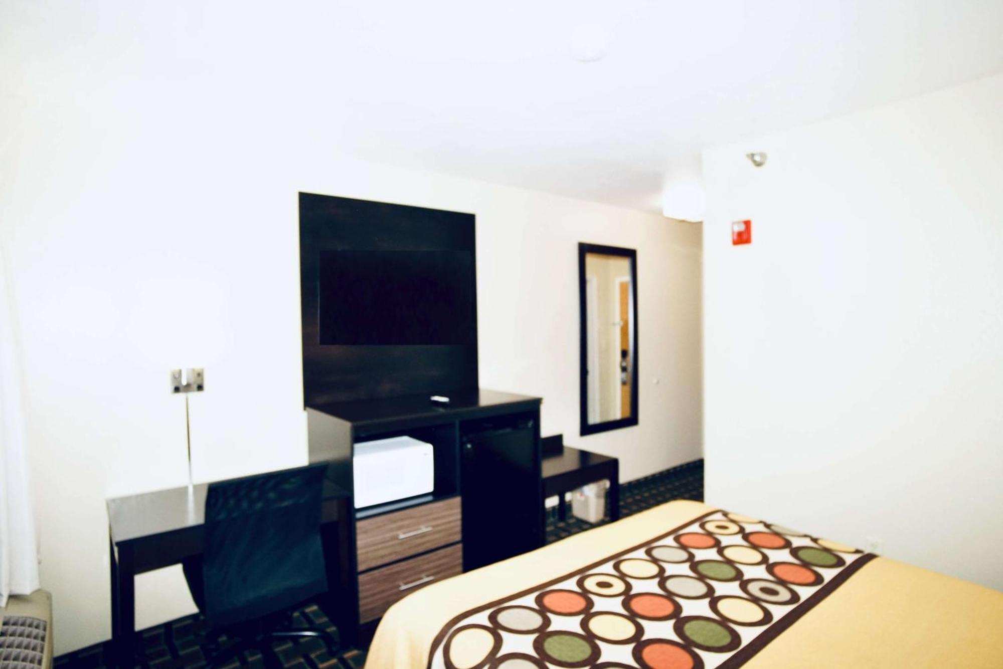 Super 8 By Wyndham Crossville Tn Εξωτερικό φωτογραφία