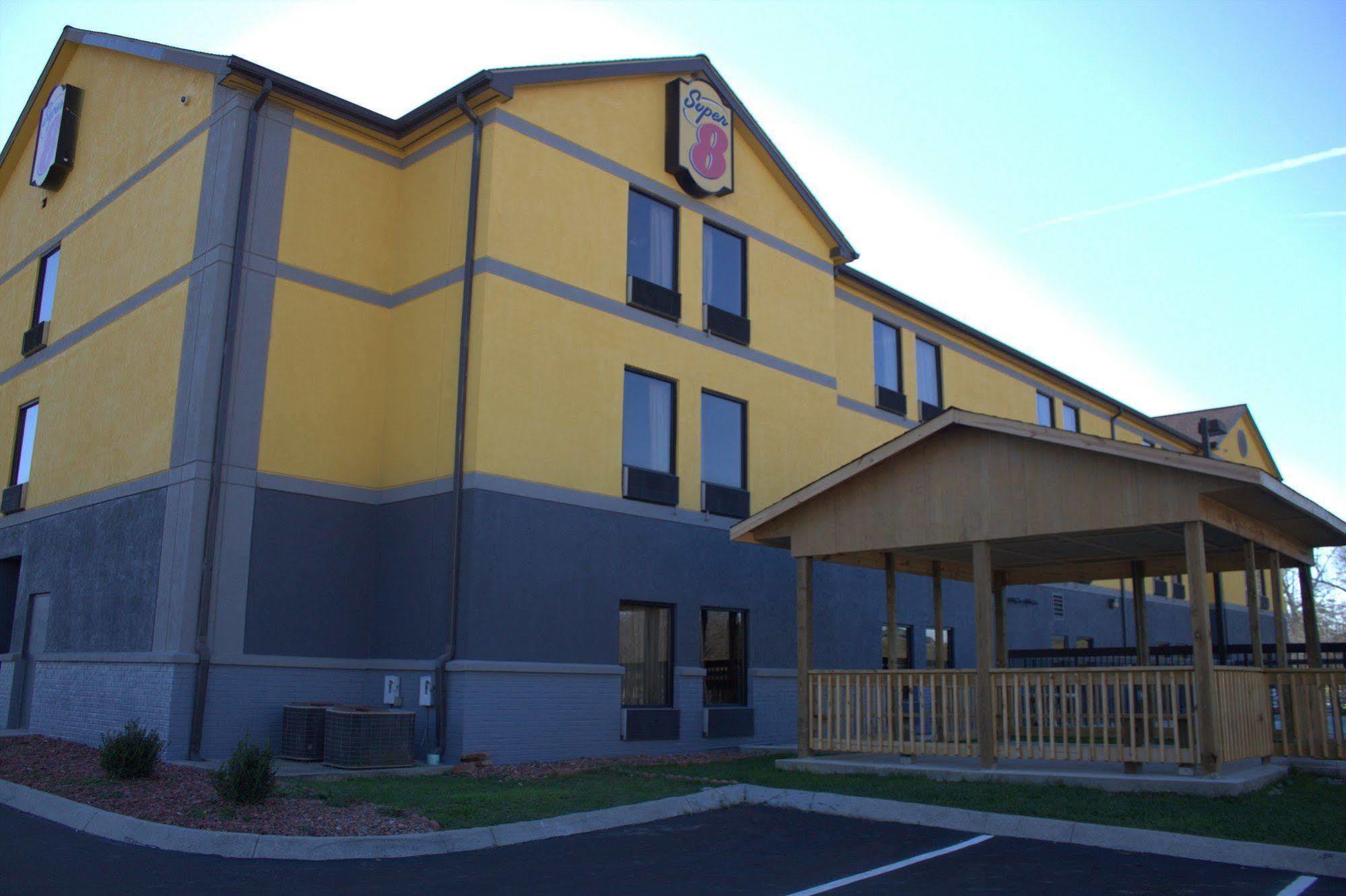 Super 8 By Wyndham Crossville Tn Εξωτερικό φωτογραφία